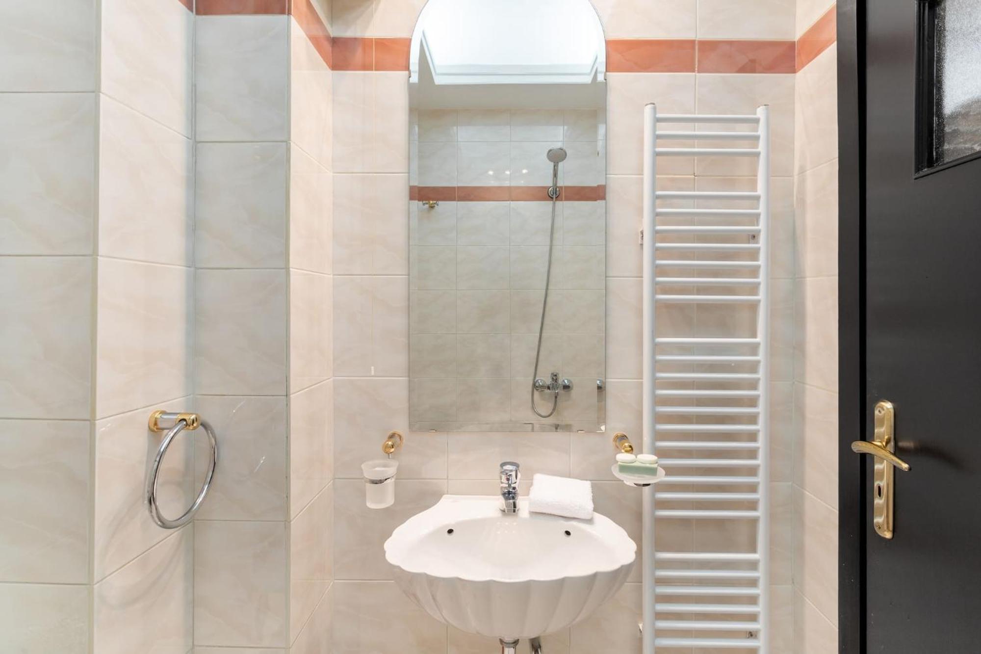 Fresh Detailed Stylish Apartment At Acropolis Athen Eksteriør billede